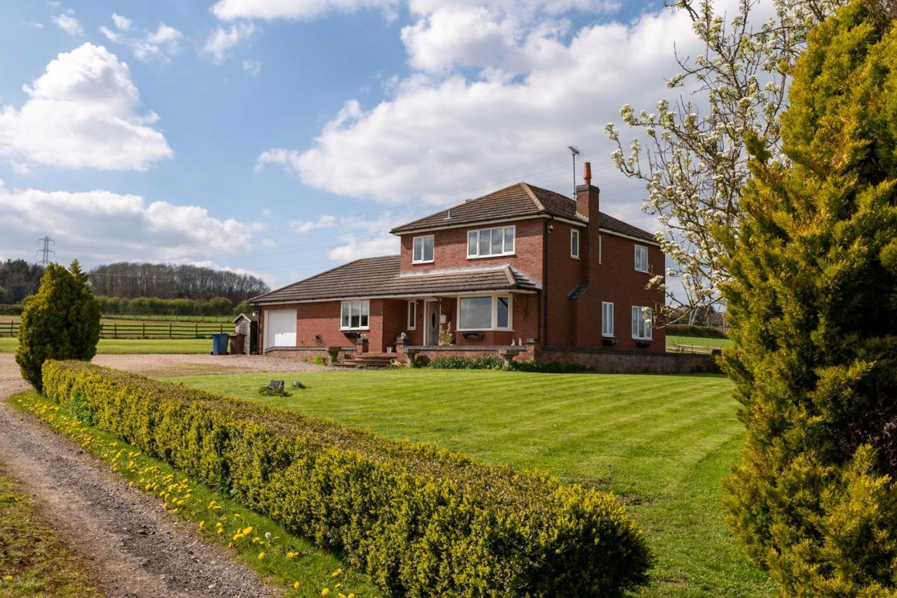 Tixall Manor Farm Stafford Exteriör bild