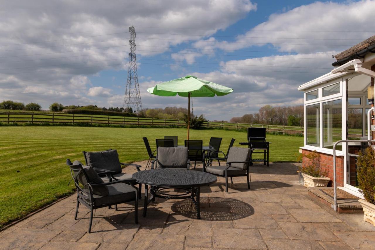 Tixall Manor Farm Stafford Exteriör bild